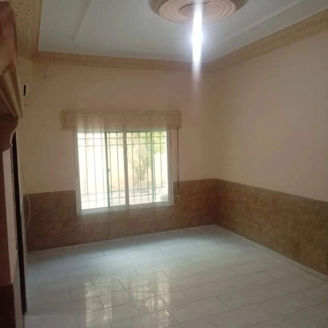 شقة للبيع في طبربور 146 متر مربع مع حديقة مزروعة