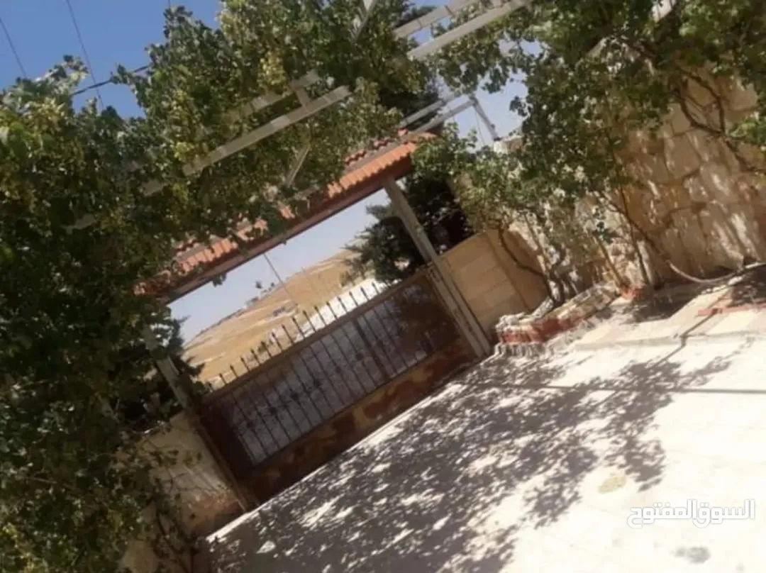 منزل طابقين للبيع في الهاشمية – الزرقاء