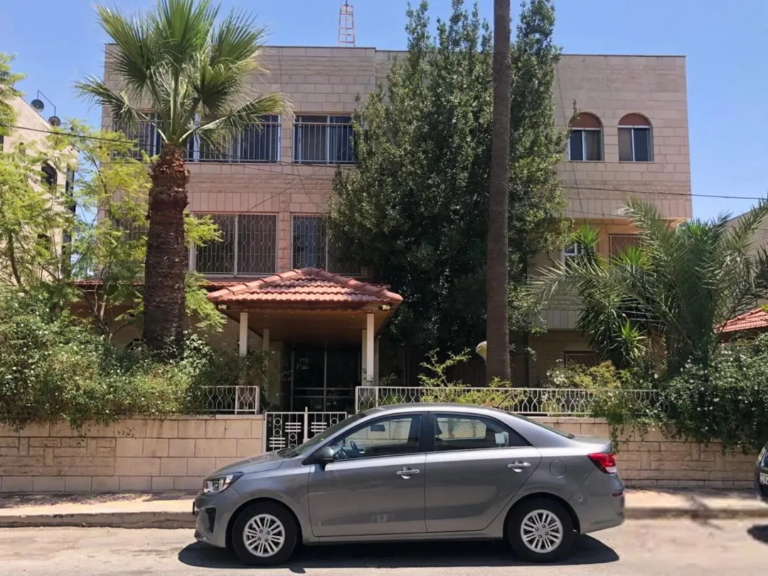عمارة سكنية للبيع في الجندويل – عمان