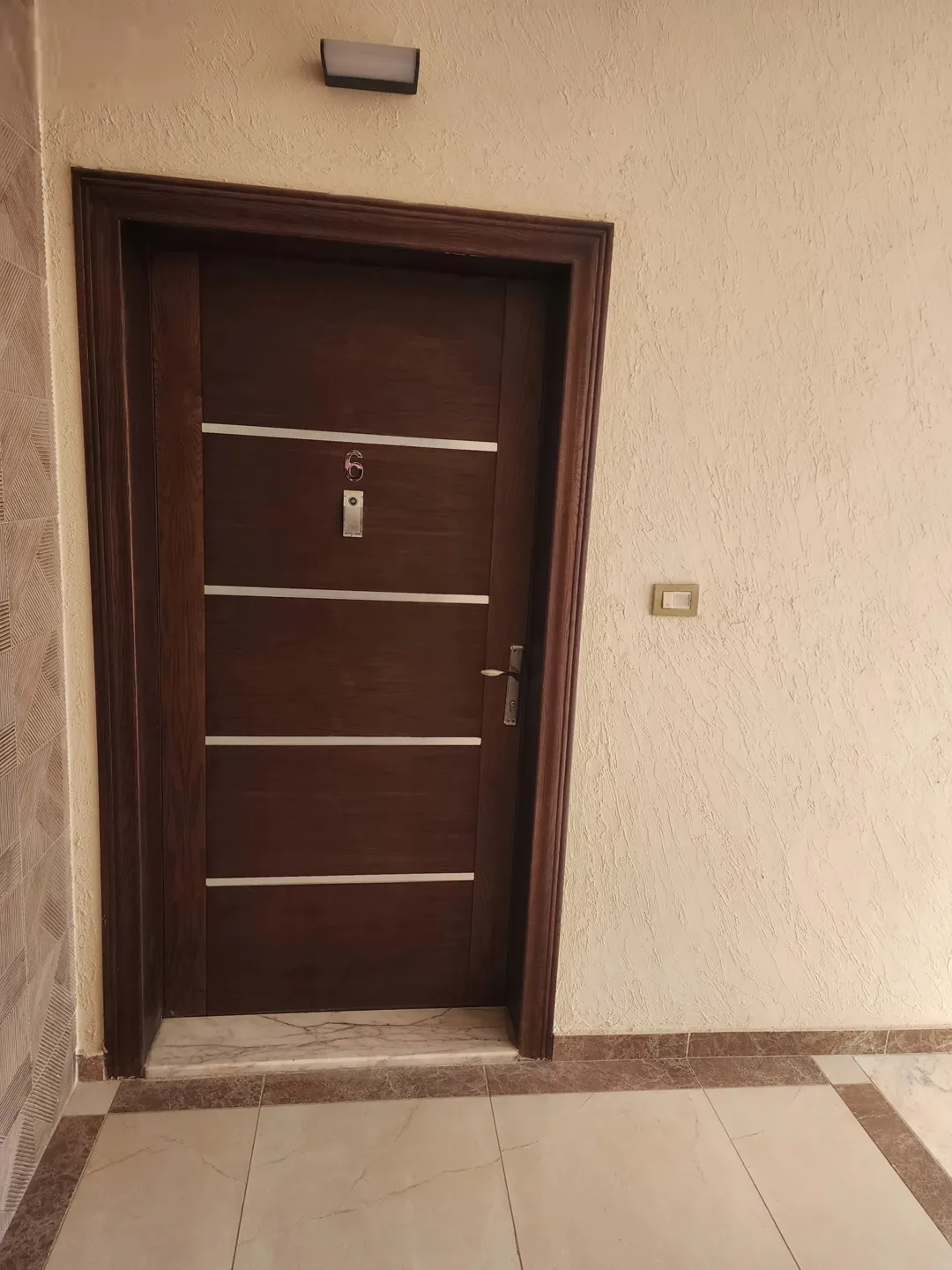 شقة في الجبيهة للبيع مباشرة