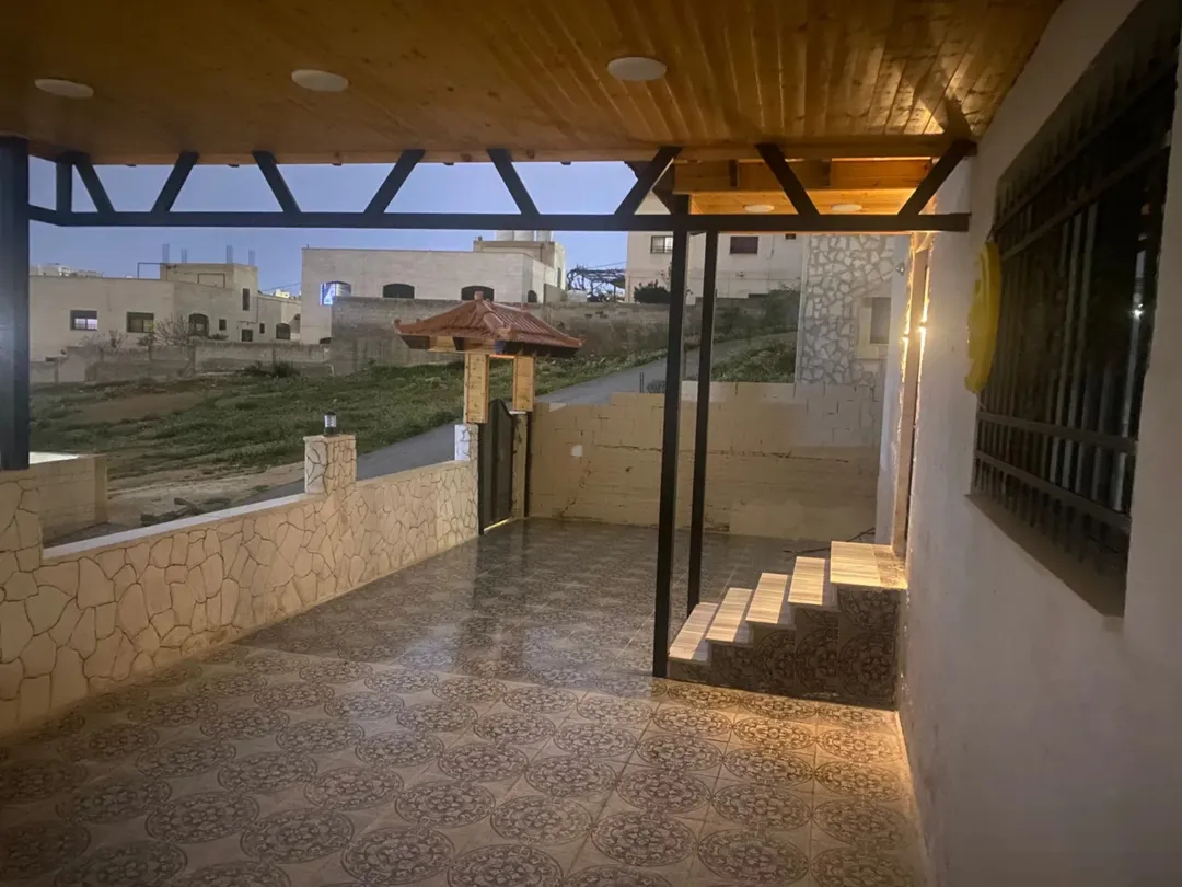 شبه فيلا للبيع بسعر ممتاز