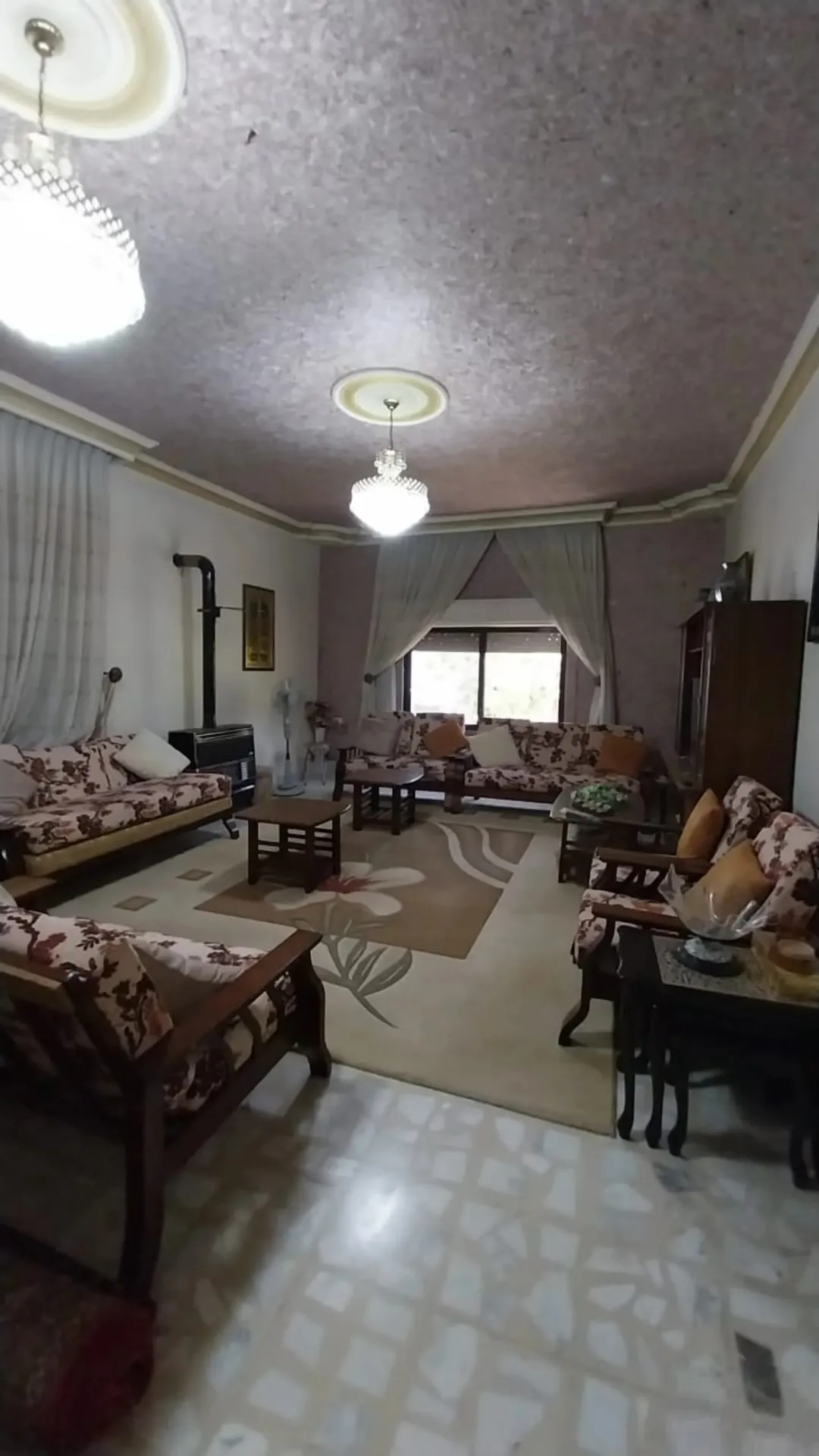 عمارة للبيع بقوشان مستقل في راس العين – حي الدبابية