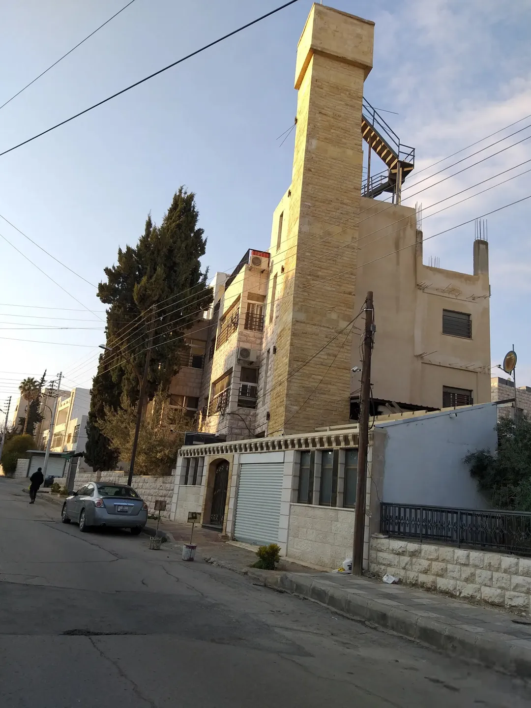 عمارة سكنية للبيع في جبل الحسين – عمان