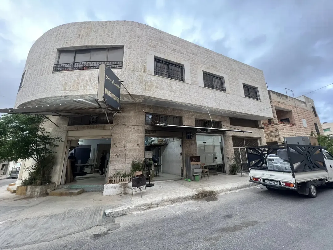 عمارة استثمارية للبيع في إربد – شارع الرشيد