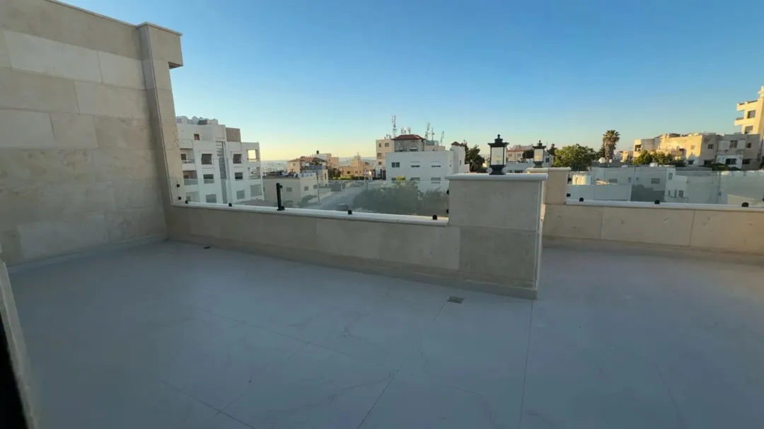 شقة دوبلكس فاخرة للبيع في عمان – أم السماق الجنوبي