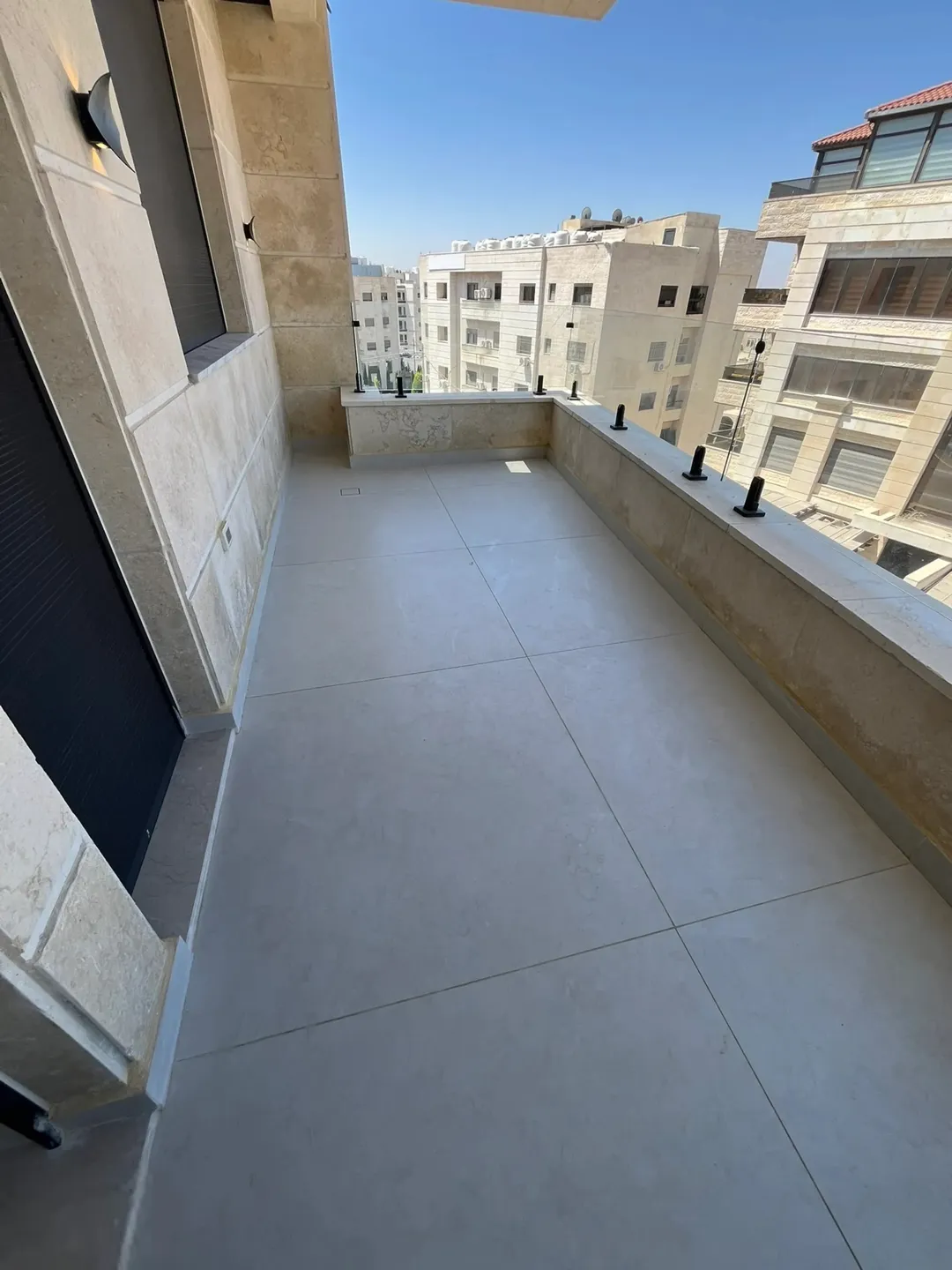شقة فندقية في ضاحية النخيل تشطيب فندقي مع مكيفات و فايربليس و تدفئة