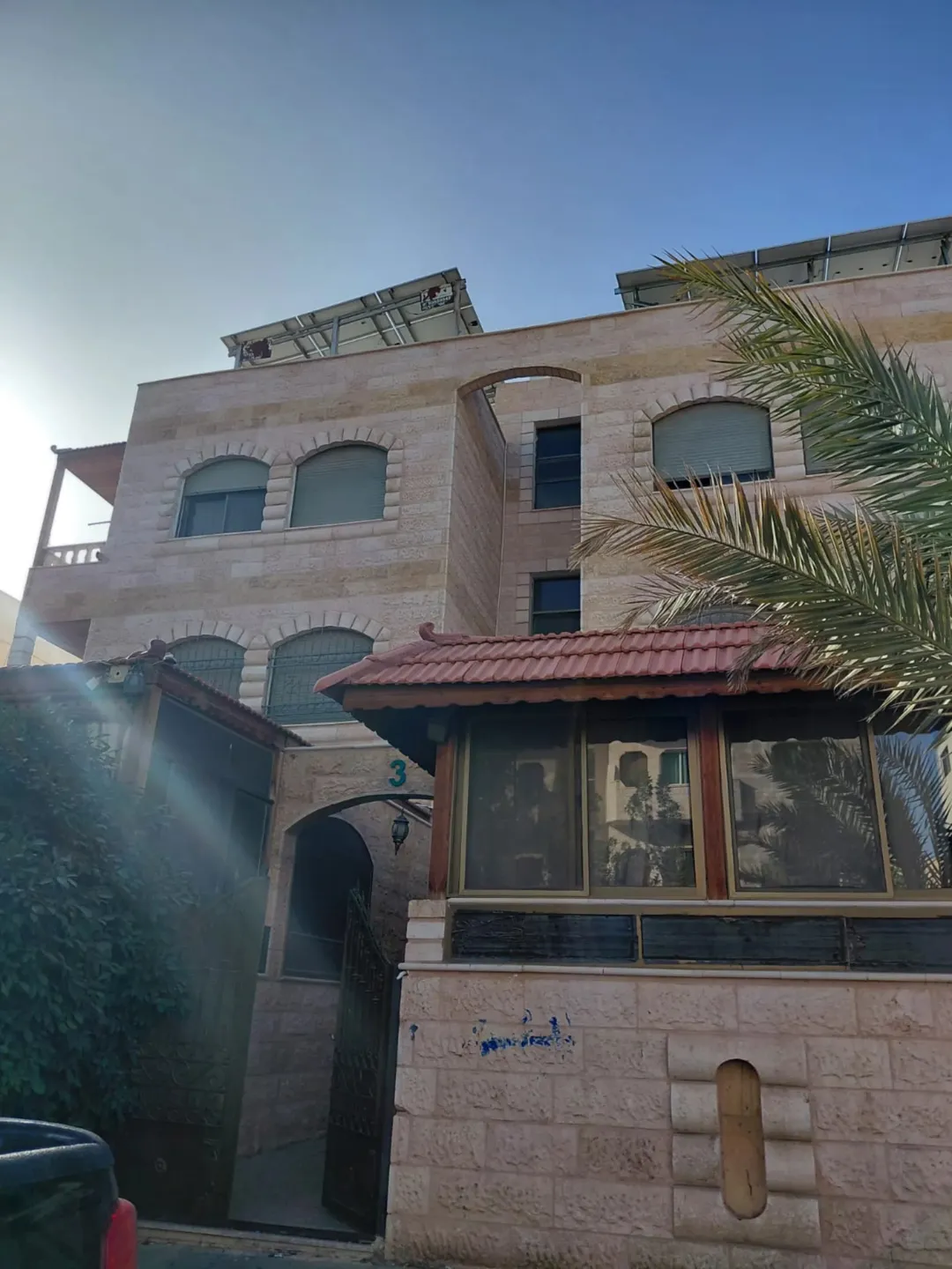 شقة للبيع في منطقة سكنية ثامنة مساحة 150 متر