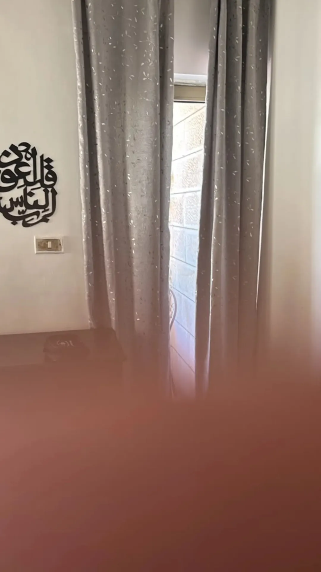 شقة مفروشة للإيجار في ضاحية الرشيد – قرب مركز الحسين للسرطان
