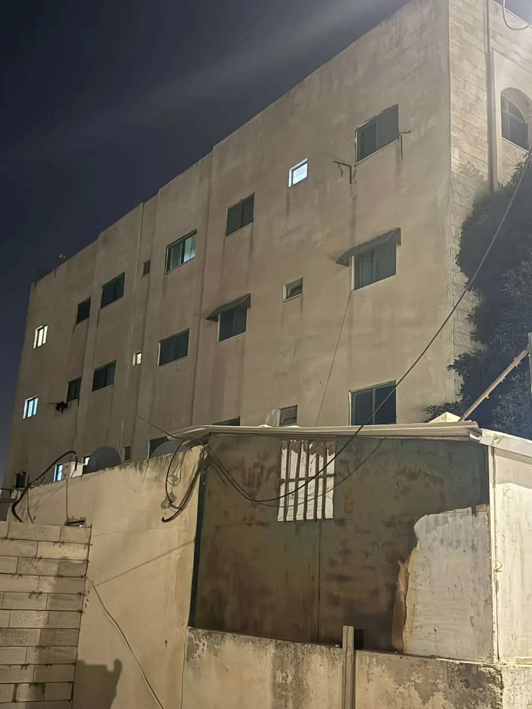 عمارة كاملة للبيع بسعر مغري جدا
