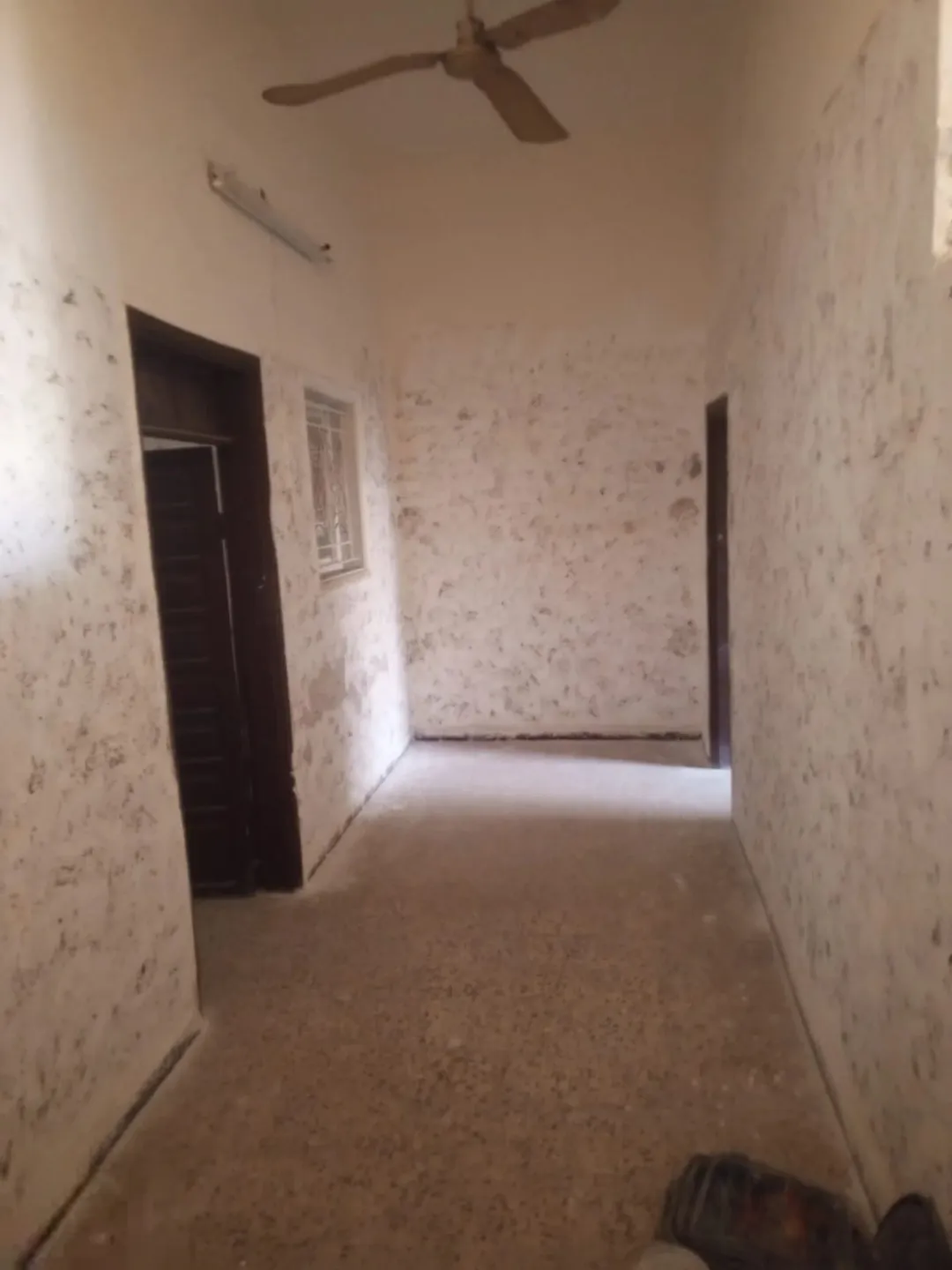 عمارة سكنية مكونة من 3 طوابق للبيع في الزرقاء – الغويرية