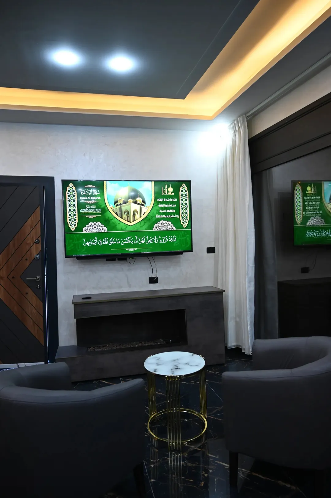 مزرعة (شاليه) للبيع على طريق المطار مباشرة