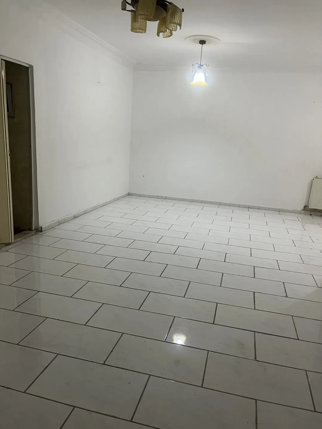 شقة فاخرة للبيع في الجاردنز الطابق الأول مباشرةً