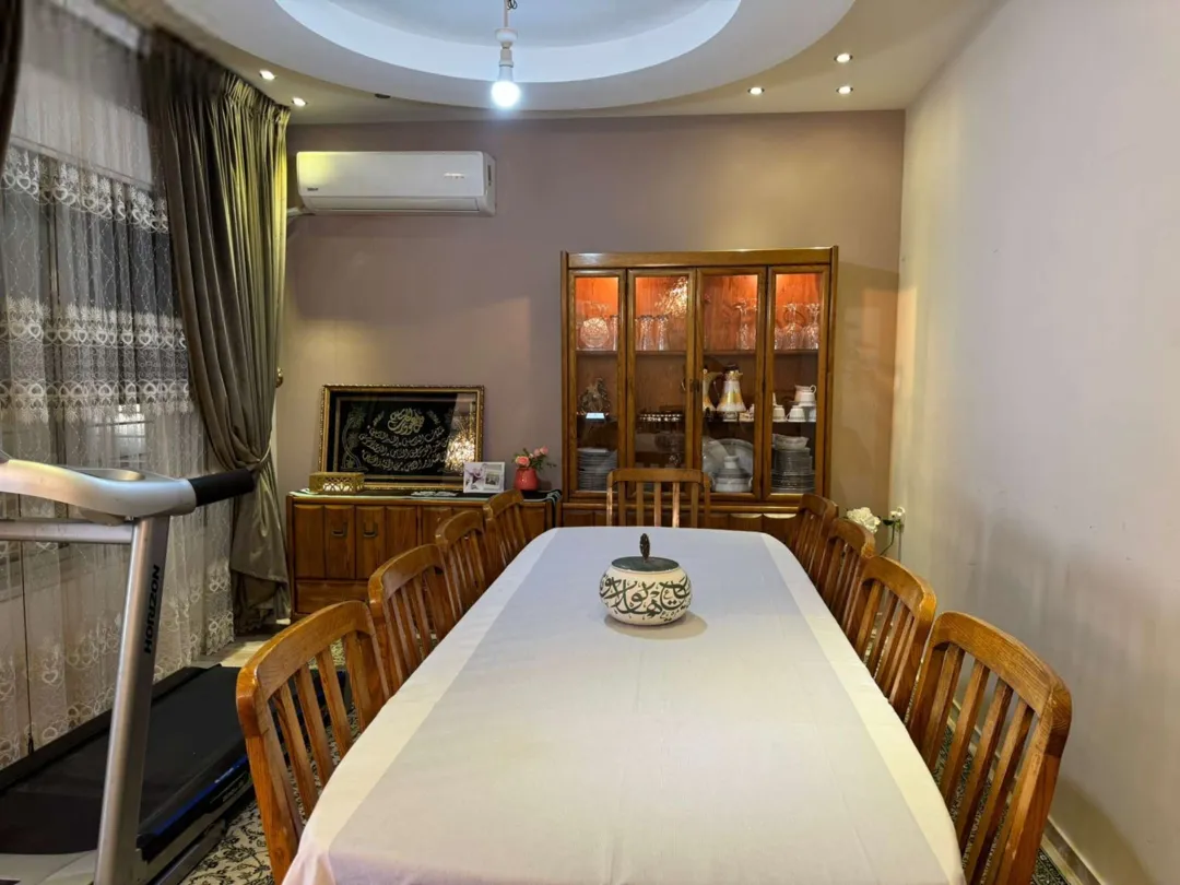 Super-deluxe ground-floor apartment in Dahiet Al Nakheel near Bank Al Etihad – Amman, Jordan | ID 733945