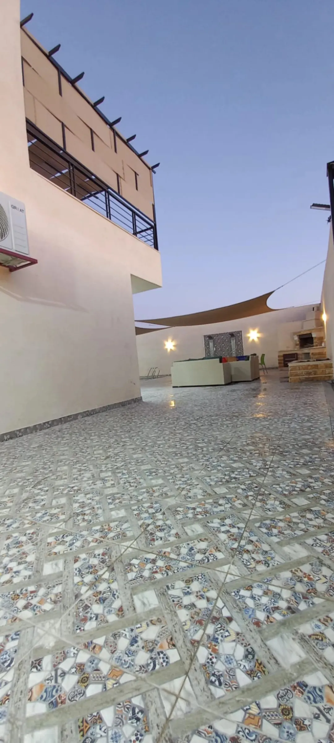 شاليه فاخر للبيع في البحر الميت غور الراما