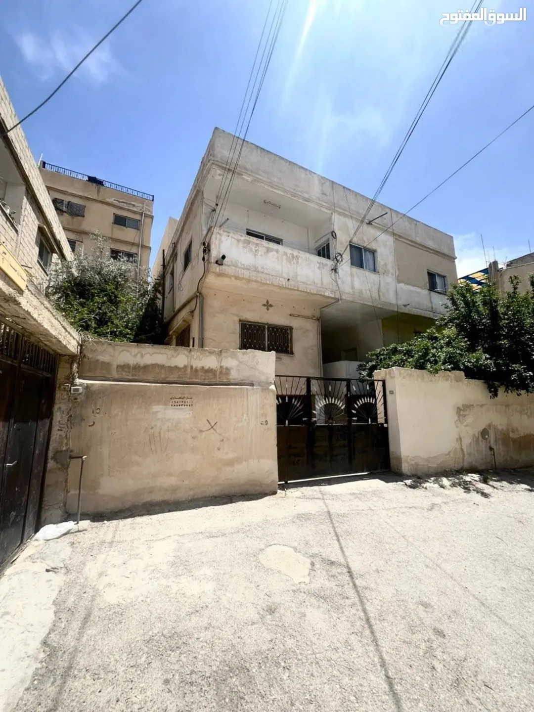 عمارة للبيع طابقين الموقع الزرقاء – الرصيفة – الجبل الشمالي بسعر نهائي وكاش