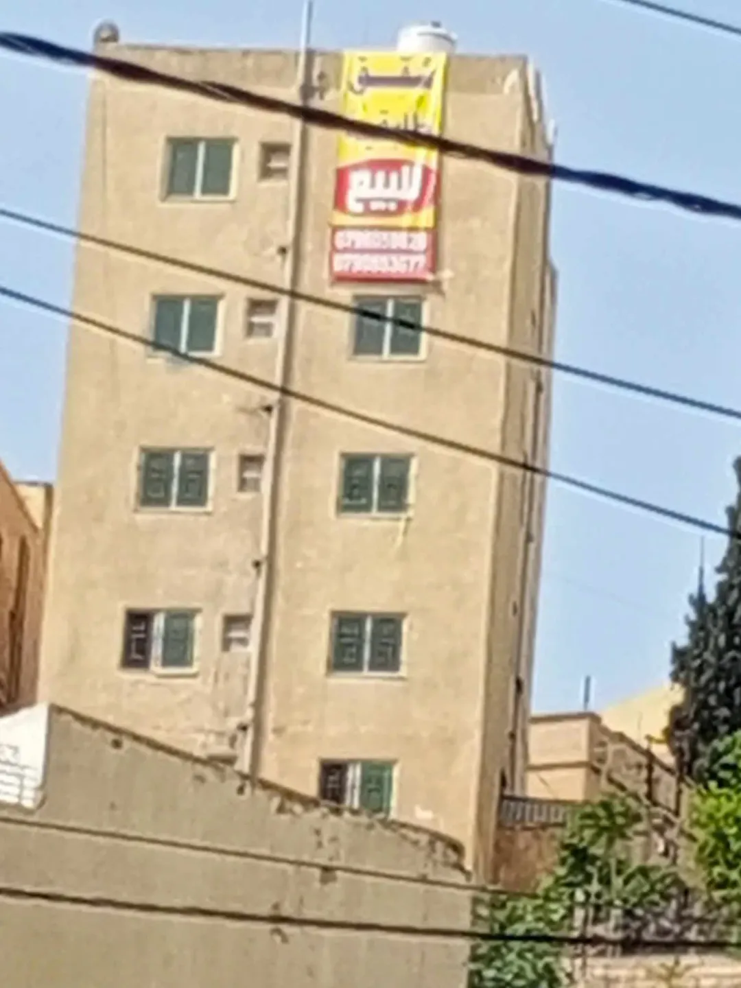 شقق للبيع في جبل الجوفة بإطلالة بانورامية على المدرج الروماني وجبل القلعة