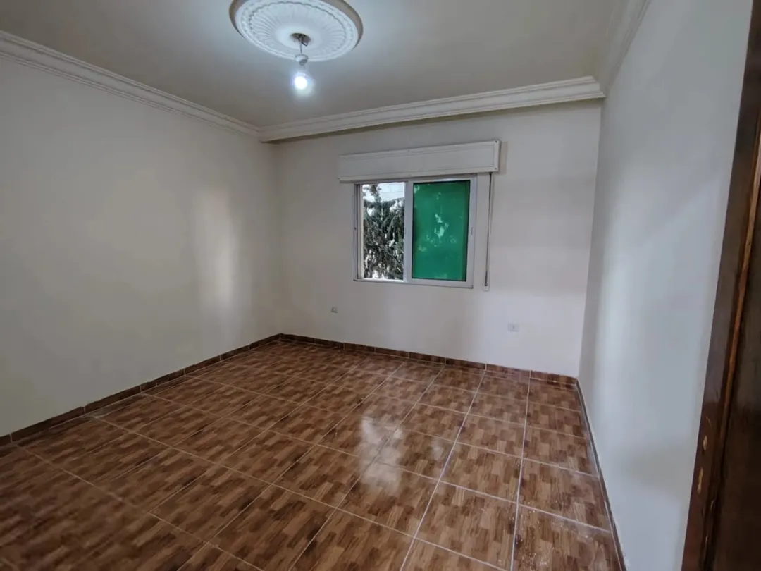 شقه مميزه بسعر مميز في أفضل مناطق اربد / اخر شقه في البناية