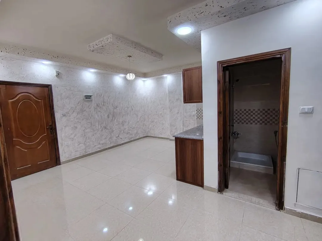 شقه مميزه بسعر مميز في أفضل مناطق اربد / اخر شقه في البناية