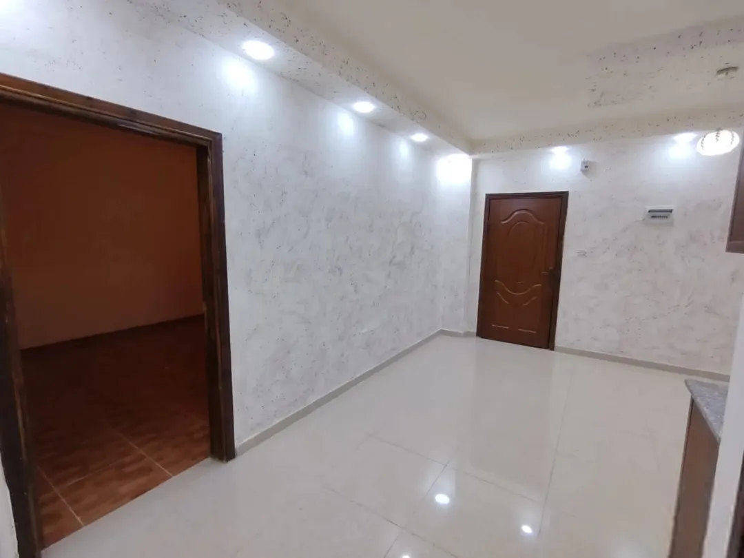 شقه مميزه بسعر مميز في أفضل مناطق اربد / اخر شقه في البناية
