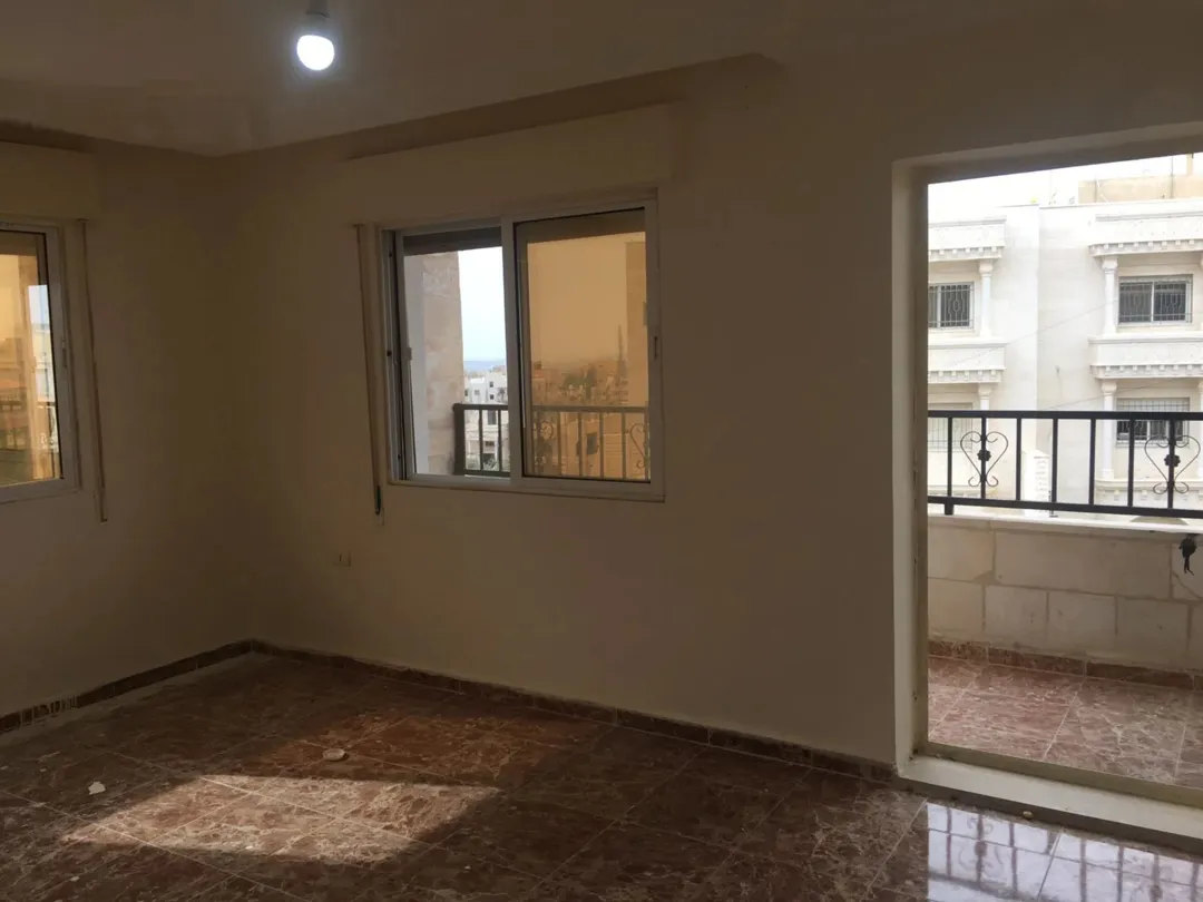 شقة للبيع في إربد – زبدة بتشطيبات حديثة وإطلالة مميزة