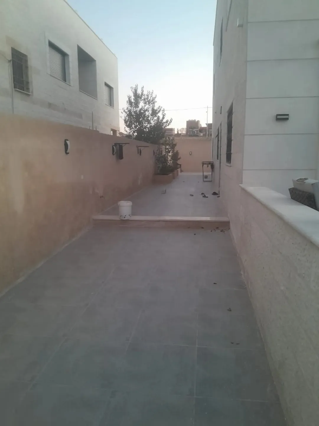 منزل طابقين للبيع في منطقة البيضاء