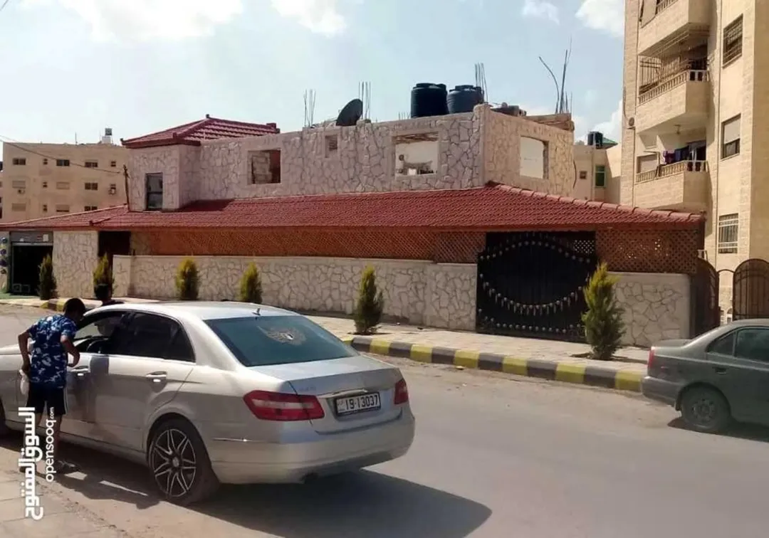 عمارة للبيع في الزرقاء الجديدة – منطقة دوار الطوباسي