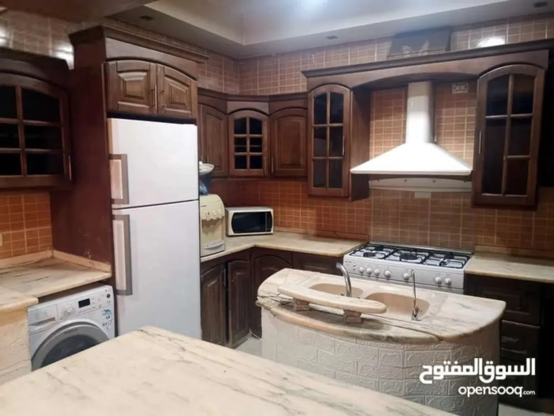 شقق فاخرة للبيع في الزرقاء حي الحسين