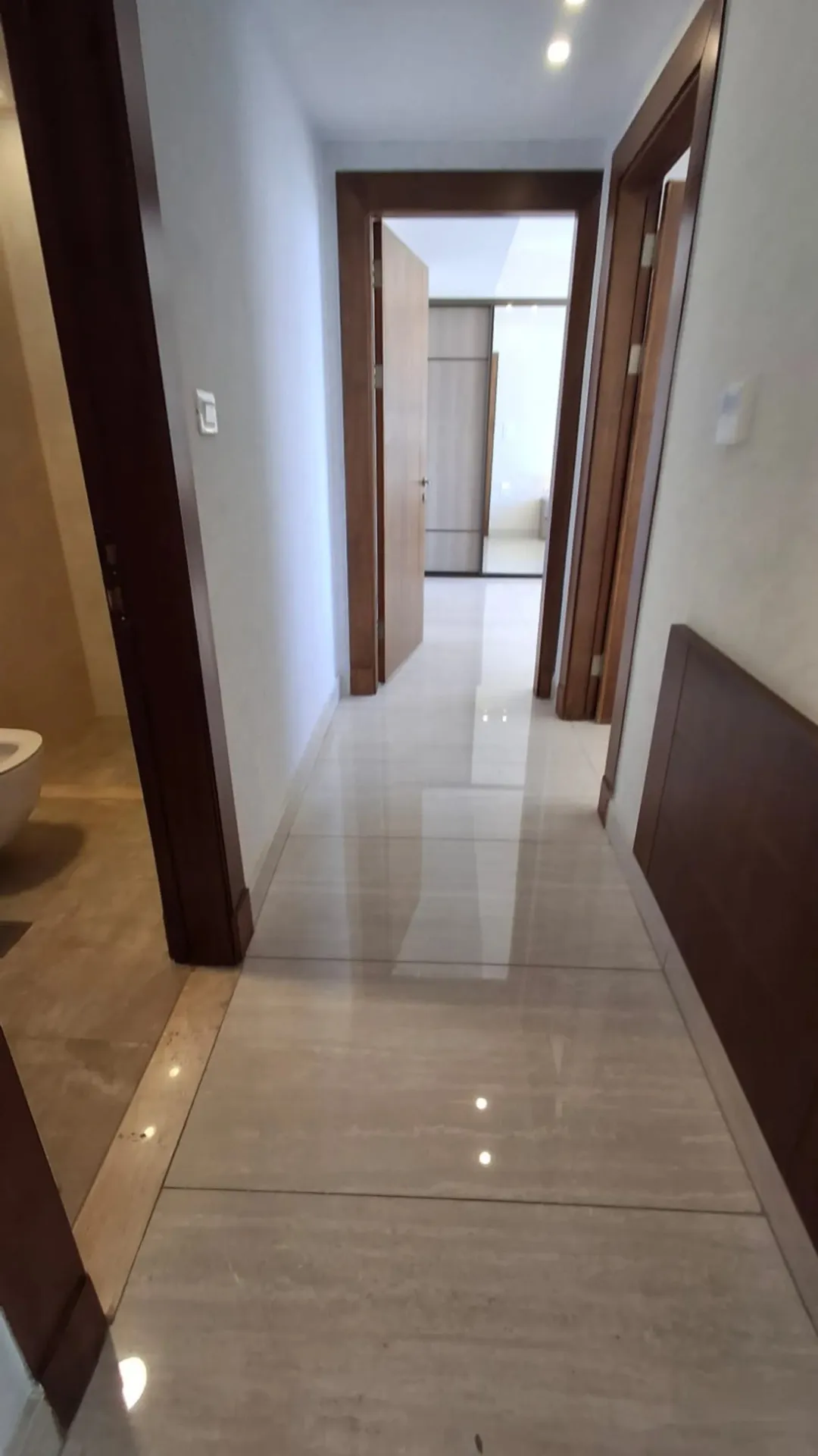 شقة فاخرة للإيجار السنوي في عبدون | ID 917550