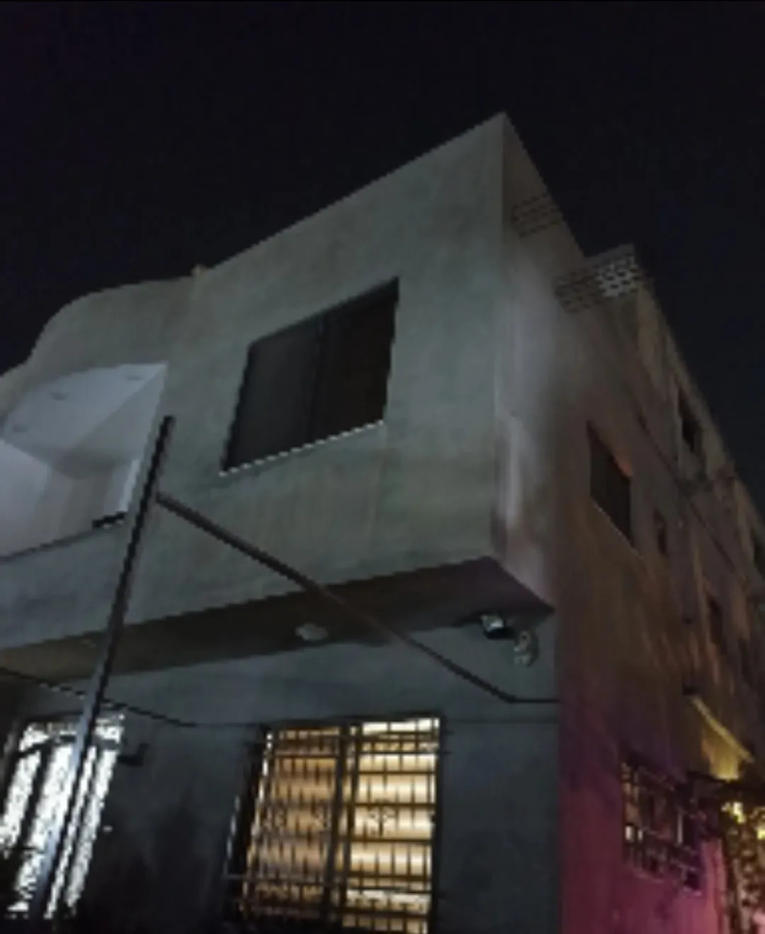 عمارة سكنية مميزة للبيع في الرصيفة – حي الرشيد