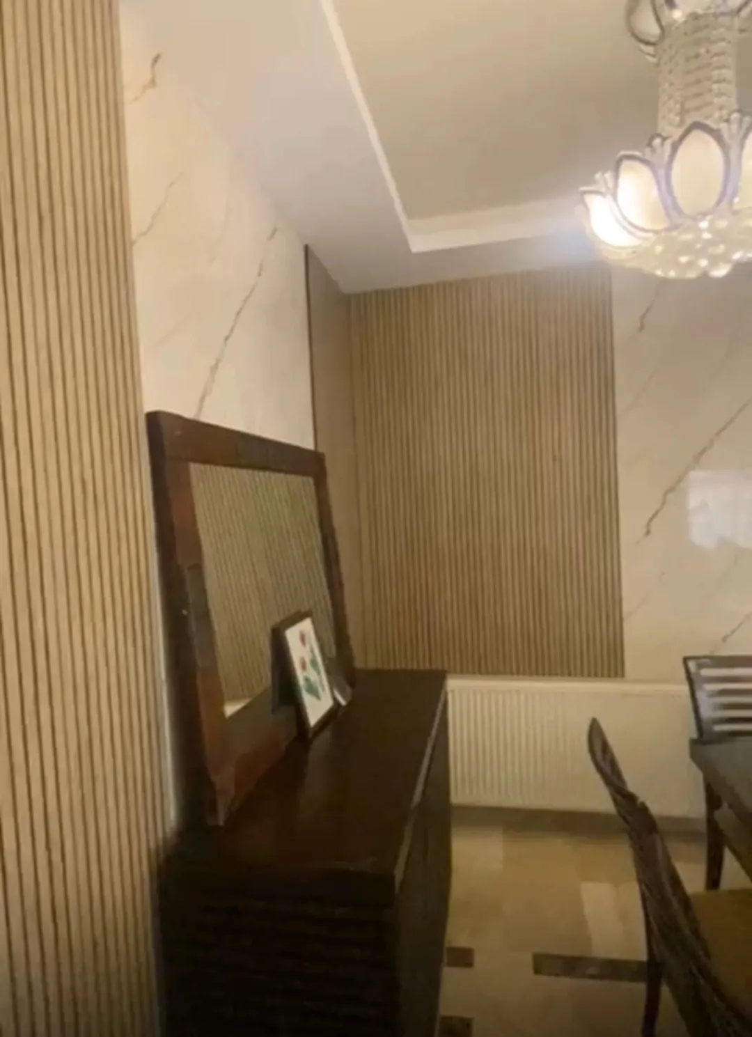 شقة مفروشة للإيجار في دير غبار مع حديقة وساحات خارجية | ID 841662