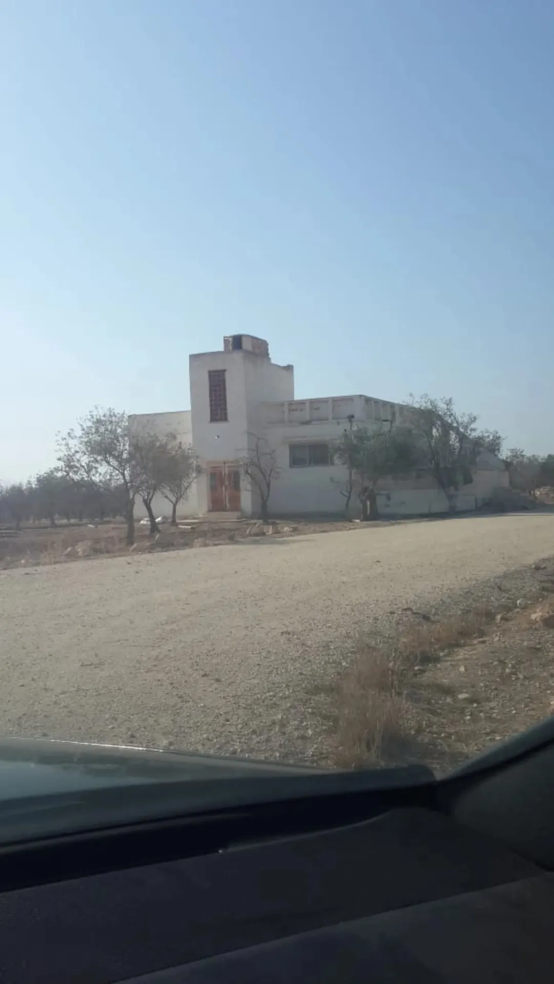 ارض من أرضي جنوب عمان نص دونم مع بيت وبير ماء زيزيا