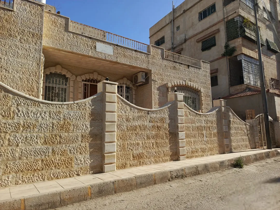 منزل مستقل للبيع في ماركا الجنوبية – فرصة للسكن والاستثمار
