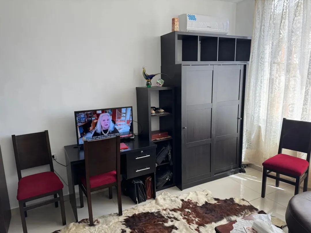 studio/office for sale