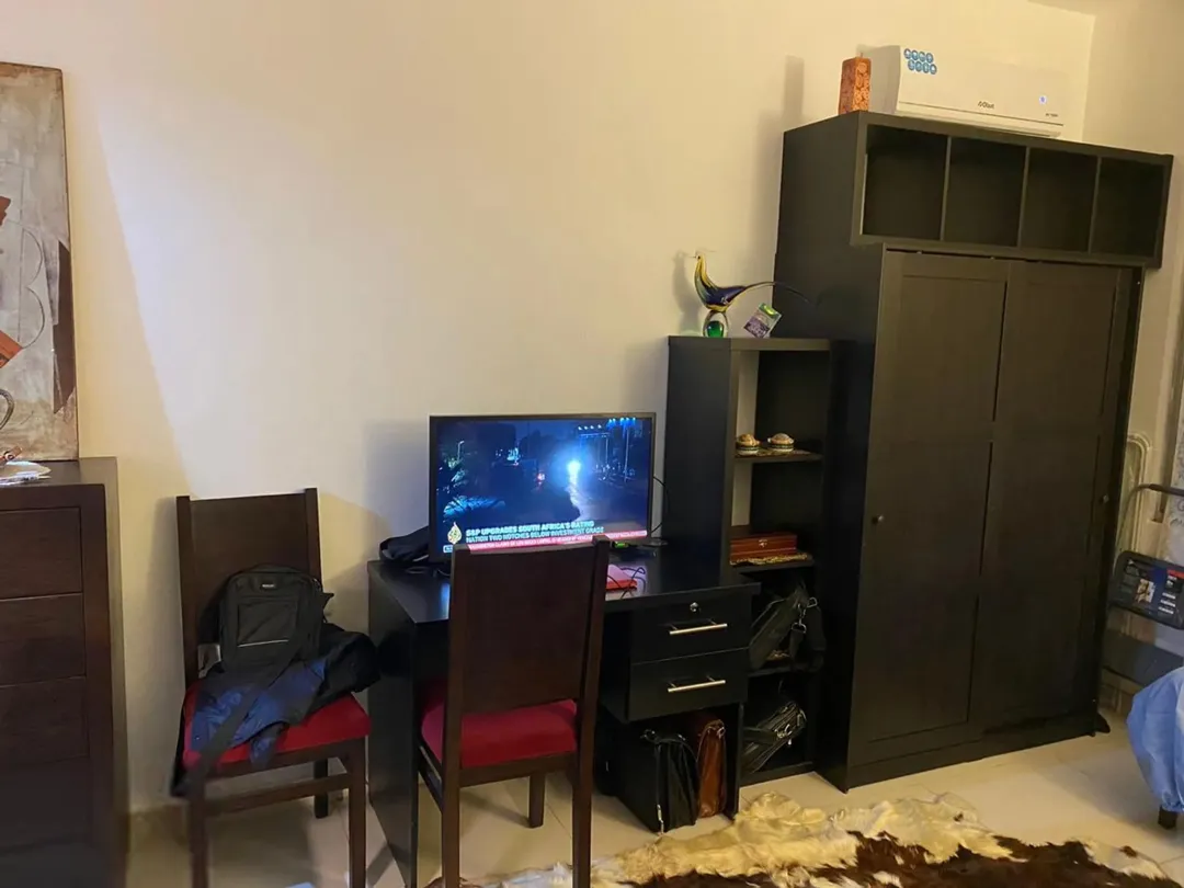 studio/office for sale