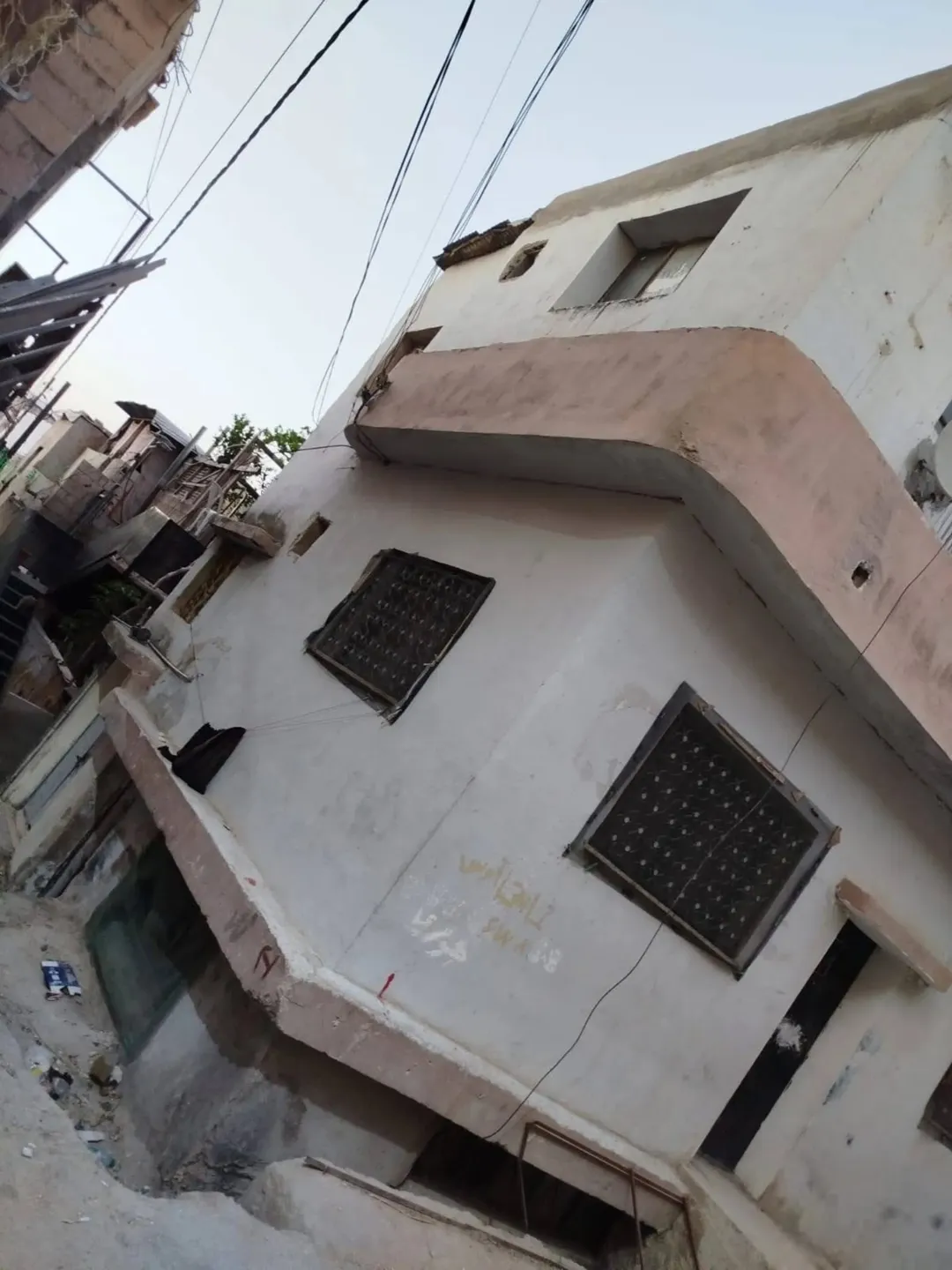 عماره استثمارية للبيع بدخل شهري مميز