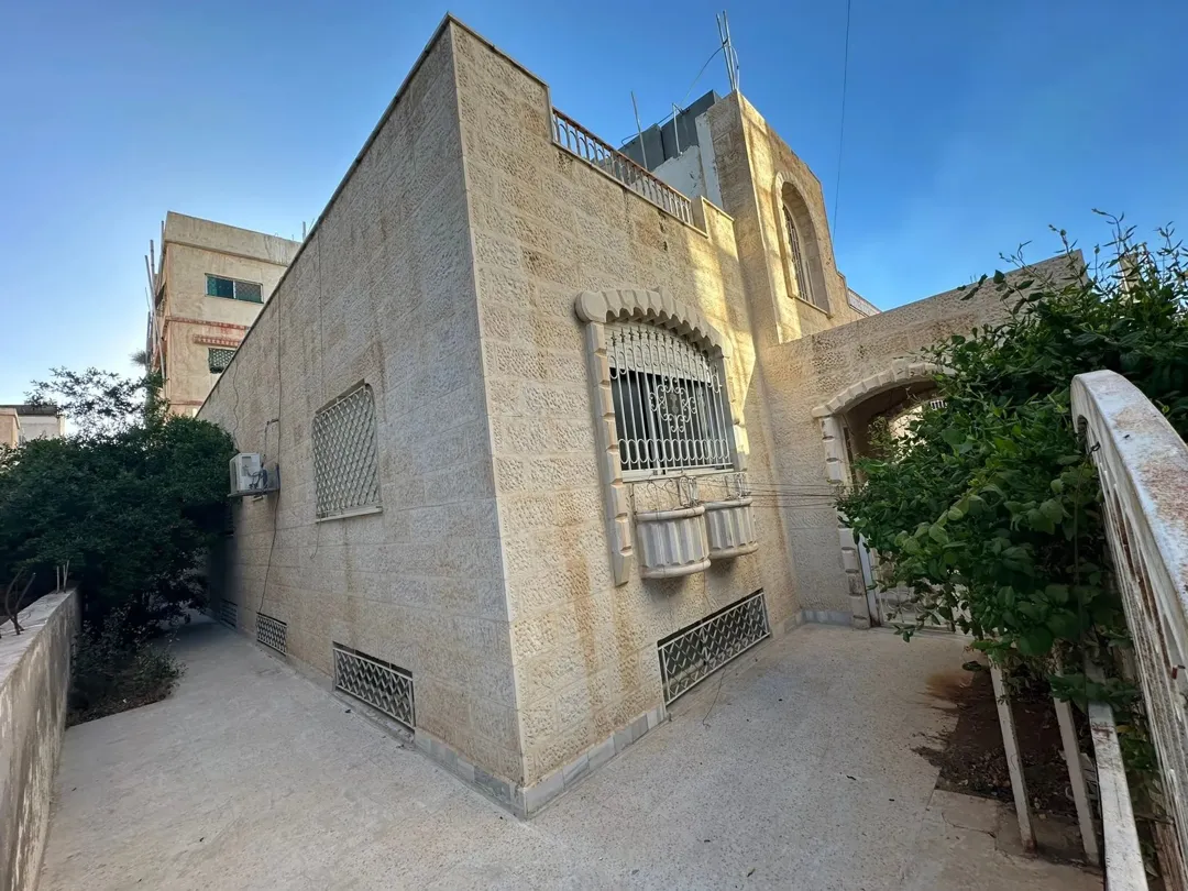 للبيع بيت مستقل في ماركا الجنوبية – منطقة نادي السباق — صورة 2