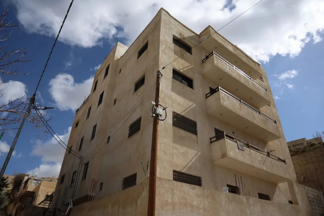 روف للبيع في جرش يطل على البركتين