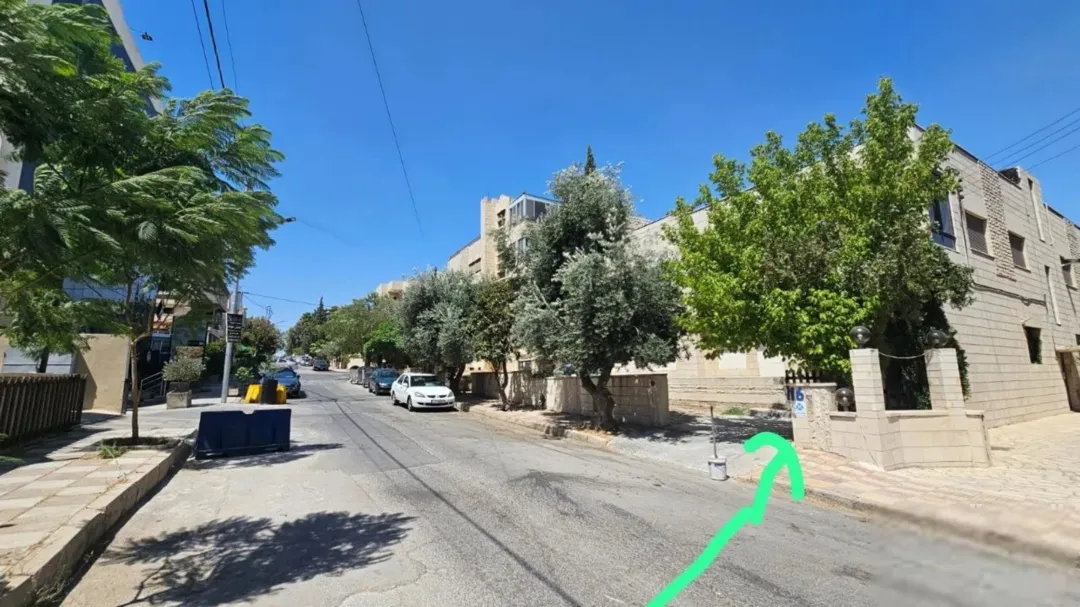 أرض مميزة للبيع في منطقة الشميساني مقابل المستشفى