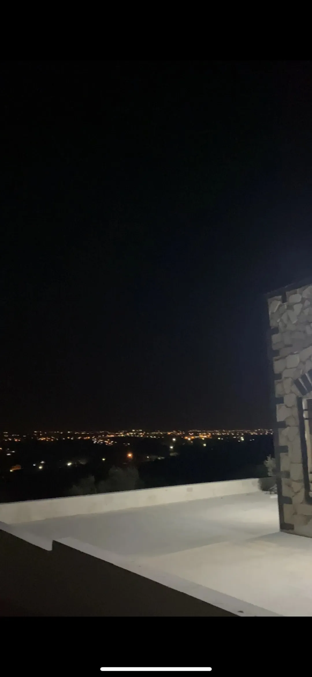 مزرعه دونم ونص للبيع في موقع هادئ ومُطل بسعر مغري جداً في مادبا