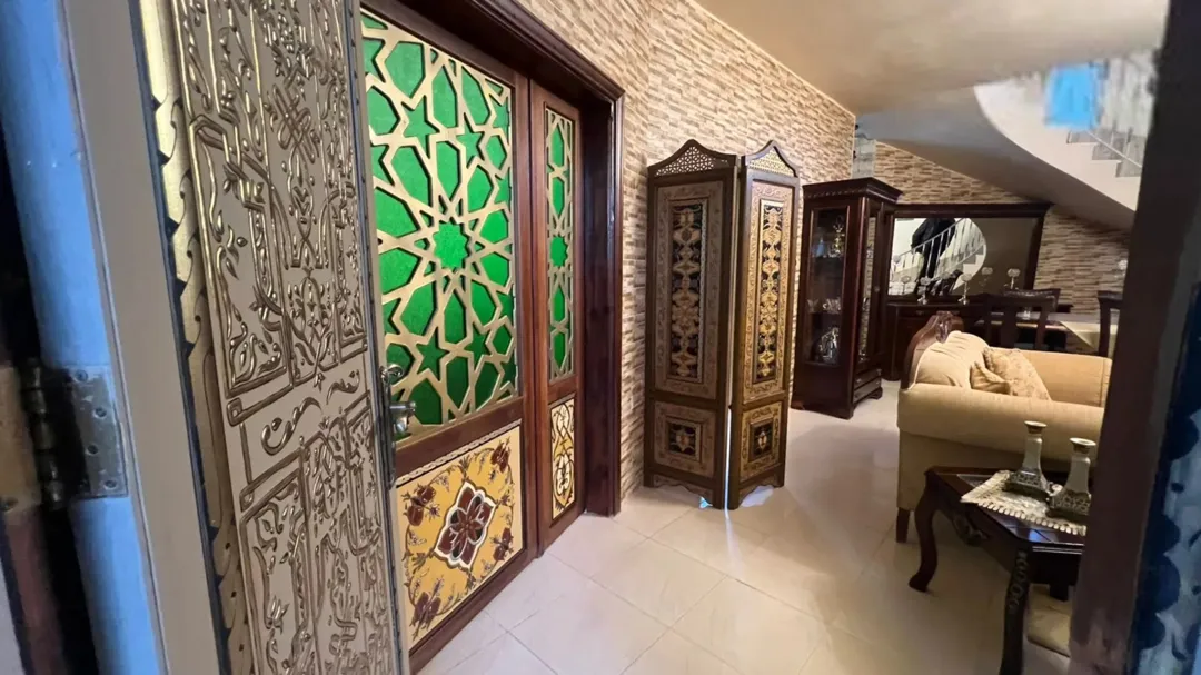 منزل مستقل نظام فيلا فاخر في قلب مادبا دوبلكس 3 طوابق