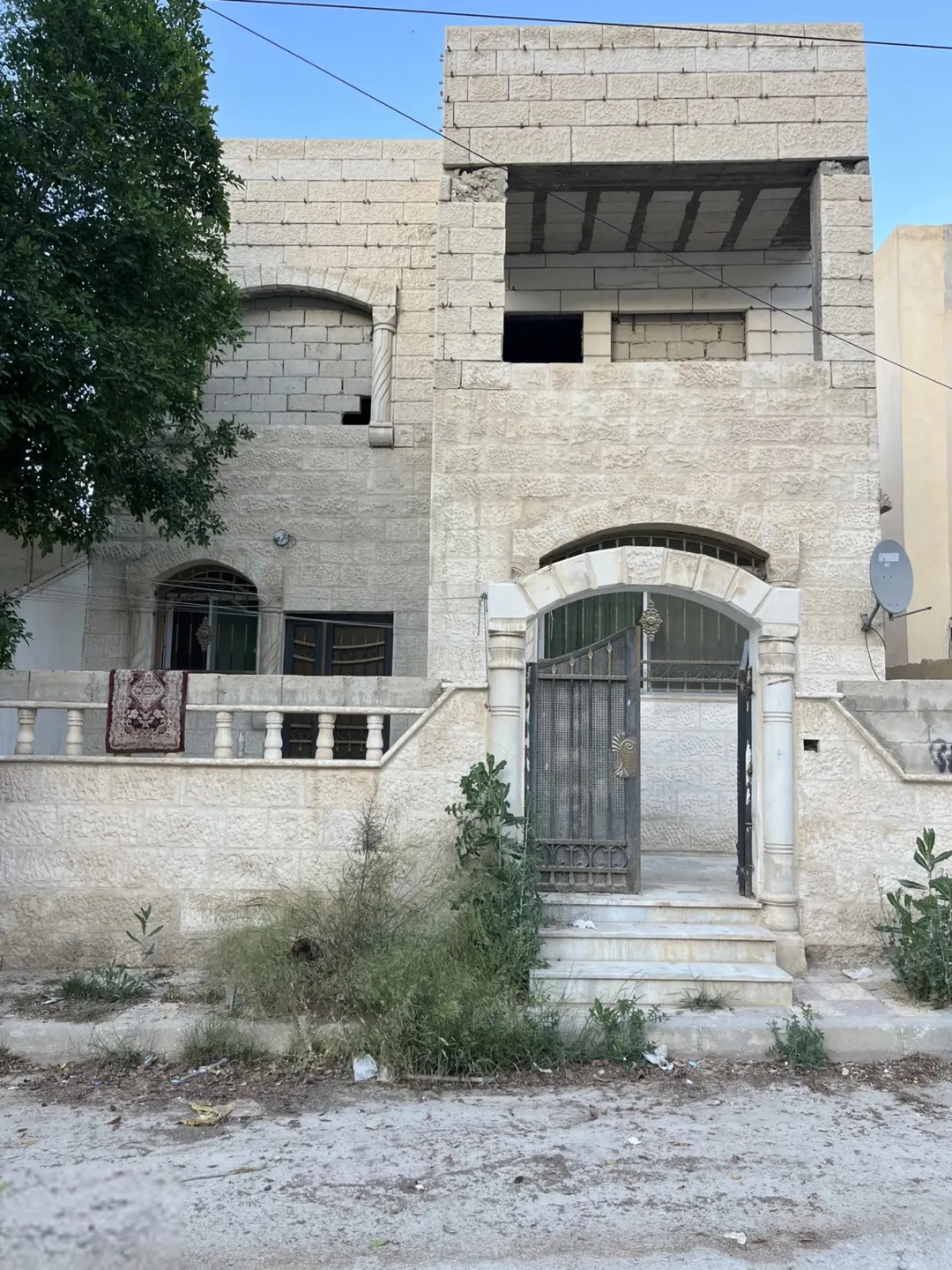 منزل للبيع في الزرقاء – جبل طارق