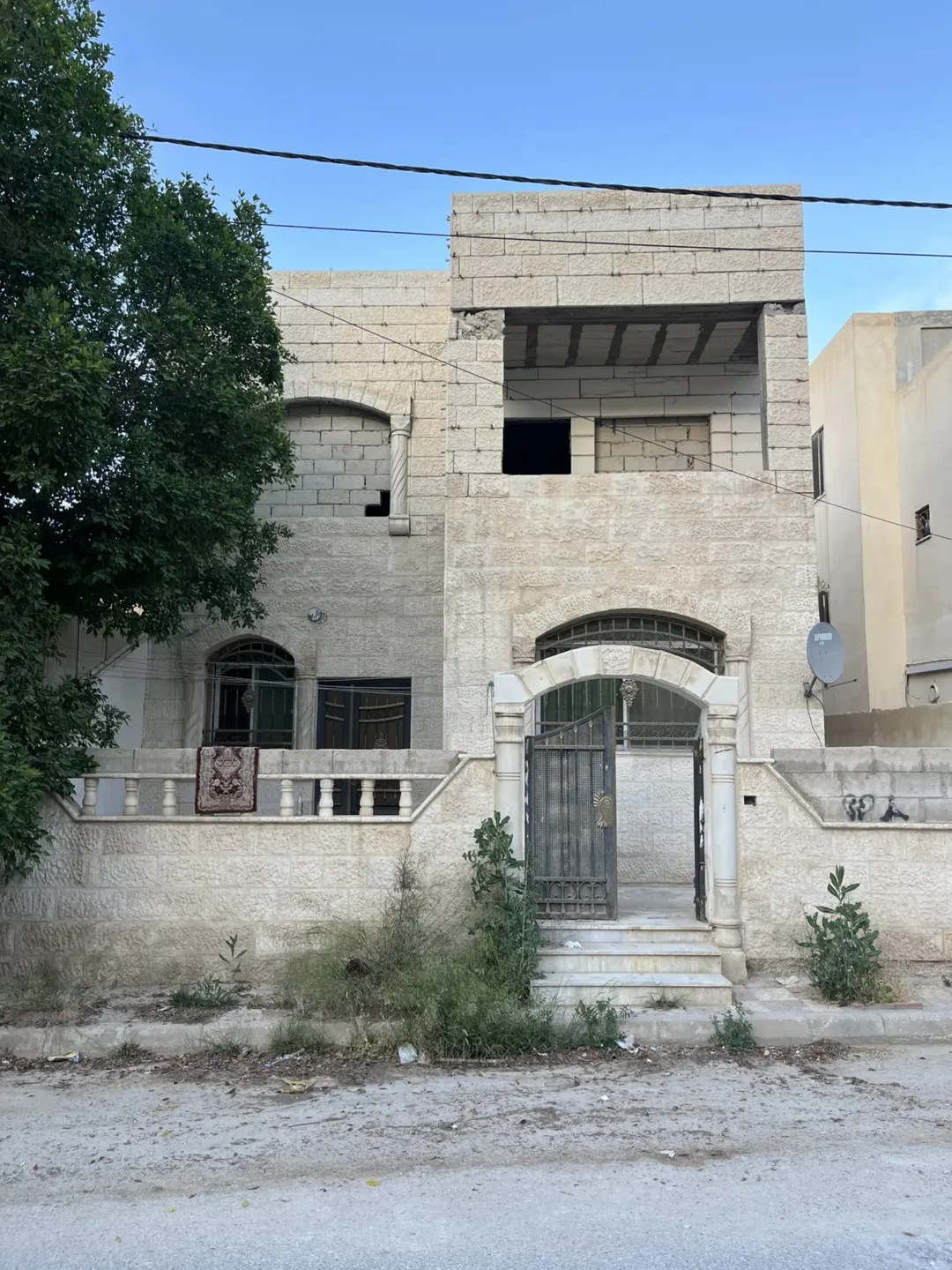 منزل للبيع في الزرقاء – جبل طارق