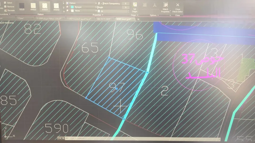 قطعه ارض مميزه ناعور حي الدير مطله على الضفه الغربيه بجانب مدرسه دير الاتين مباشر 922 مت