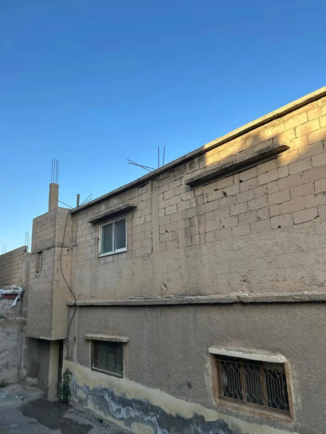 عمارة سكنية للبيع في الزرقاء – عوجان