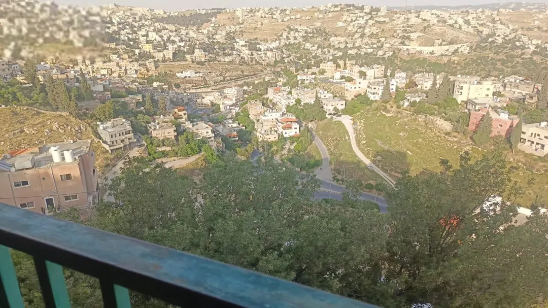 شقة واسعة للبيع في وادي الريح – السلط