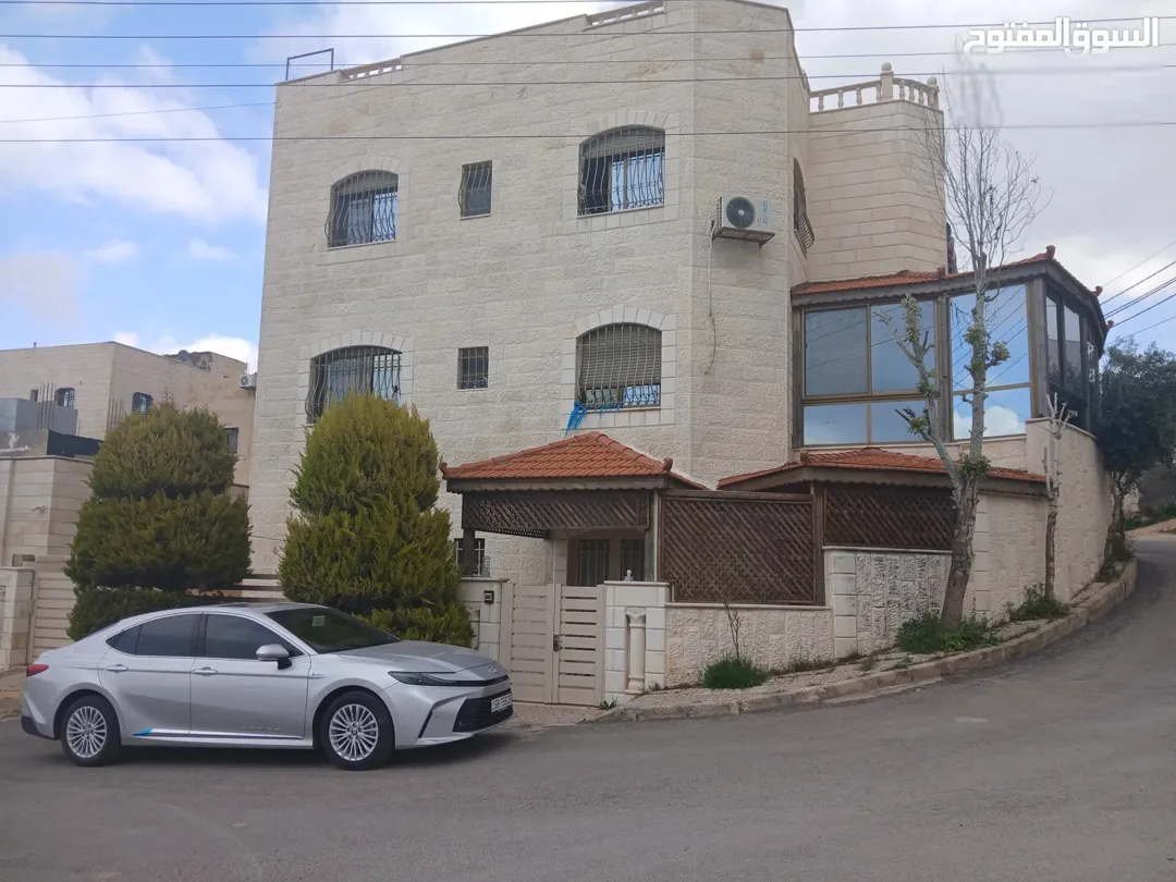 عمارة سكنية مميزة للبيع في أبو علندا