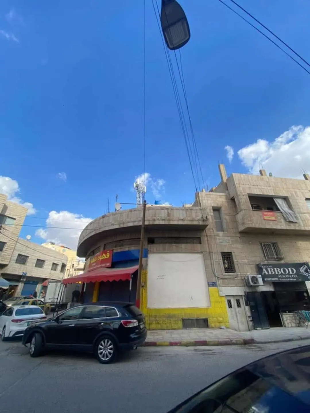 مجمع تجاري للبيع بسعر مغري