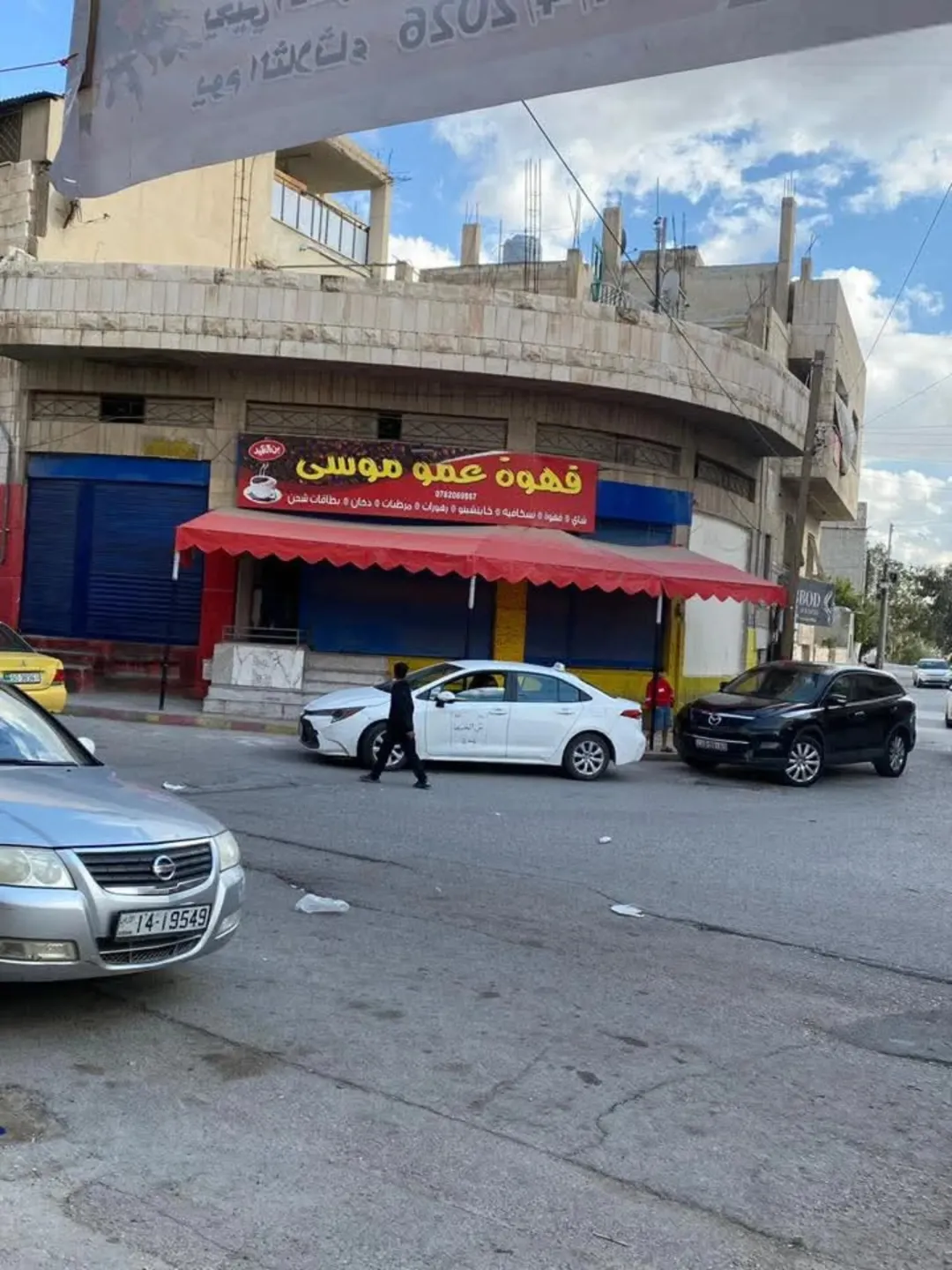 مجمع تجاري للبيع بسعر مغري