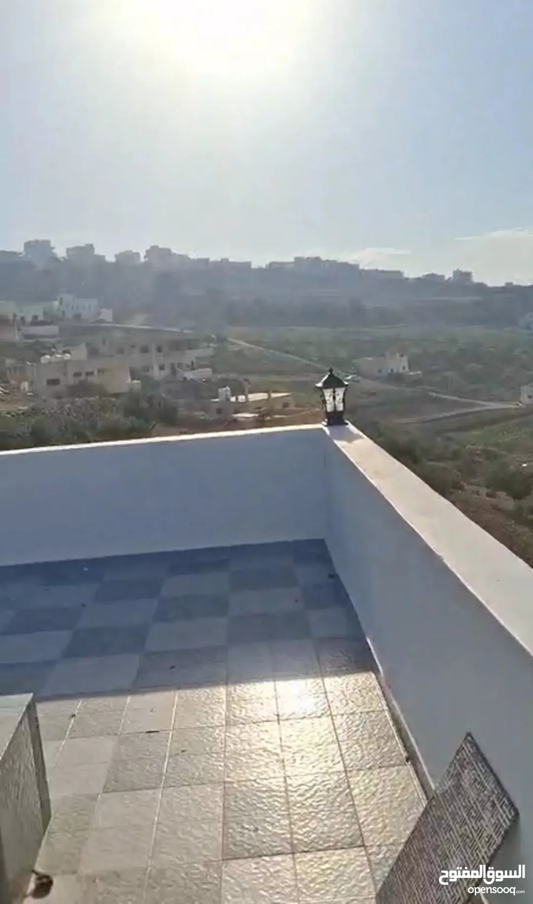 مزرعة مميزة للبيع في منطقة مرصع بمساحة دونمين وبيت ريفي دوبلكس