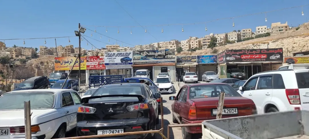 مجمع تجاري للبيع فرصه استثماريه رائعه